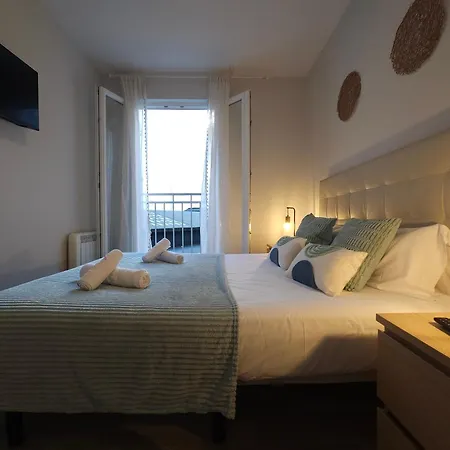 Viana Vivienda Turistica Moderna Y Reformada Con Wifi